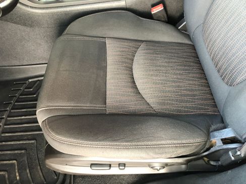 Used 2017 Chevrolet Traverse LT w/ Style and Technology Package image 21