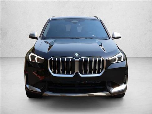 Used 2023 BMW X1 xDrive28i w/ Convenience Package AWD/4WD image 3