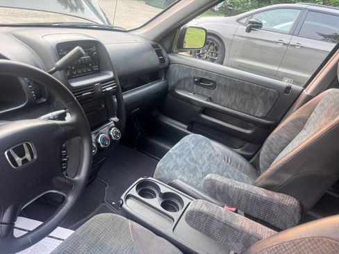 Used 2004 Honda CR-V LX image 17