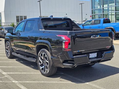 Used 2025 Chevrolet Silverado EV RST AWD/4WD image 3