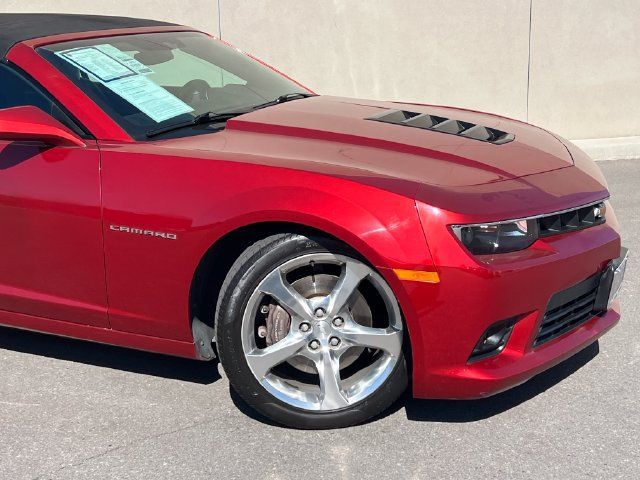 Used 2015 Chevrolet Camaro SS w/ RS Package RWD image 2