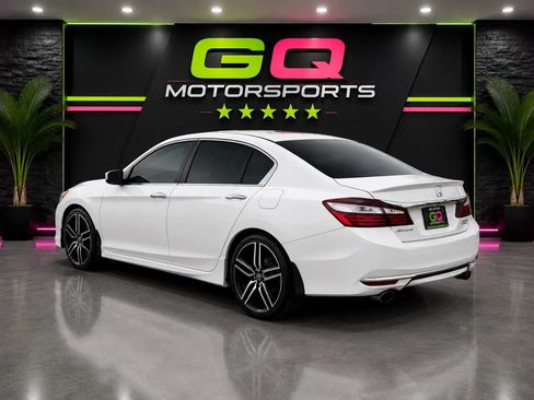 Used 2017 Honda Accord Sport Special Edition image 5
