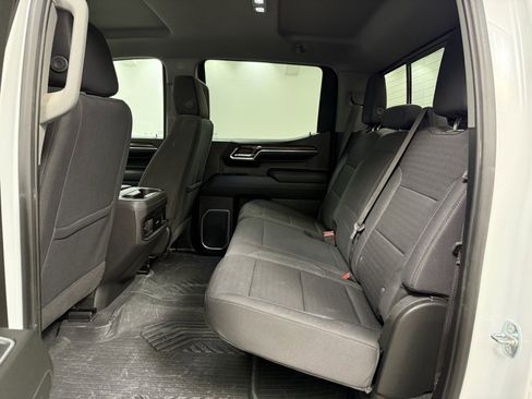 Used 2023 Chevrolet Silverado 1500 LT Trail Boss w/ Convenience Package II image 28