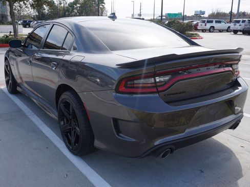 Used 2022 Dodge Charger R/T w/ Blacktop Package image 4