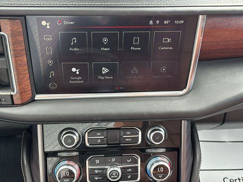 Certified 2023 GMC Yukon XL Denali Ultimate w/ LPO, Floor Liner Package AWD/4WD image 38