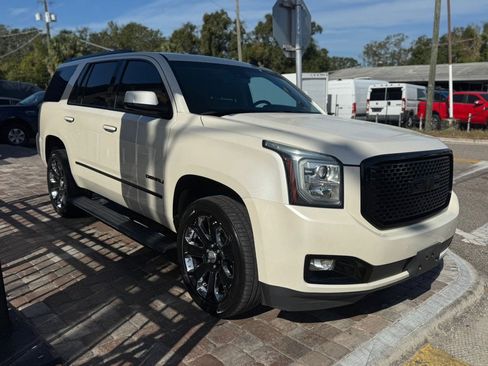 Used 2015 GMC Yukon Denali w/ Touring Package image 2