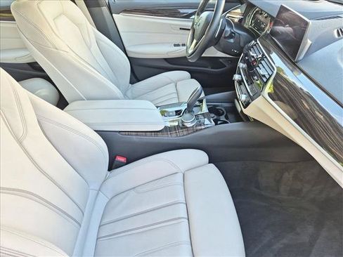Used 2019 BMW 530i RWD image 22