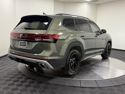Used 2026 Volkswagen Atlas Peak Edition AWD/4WD image 7