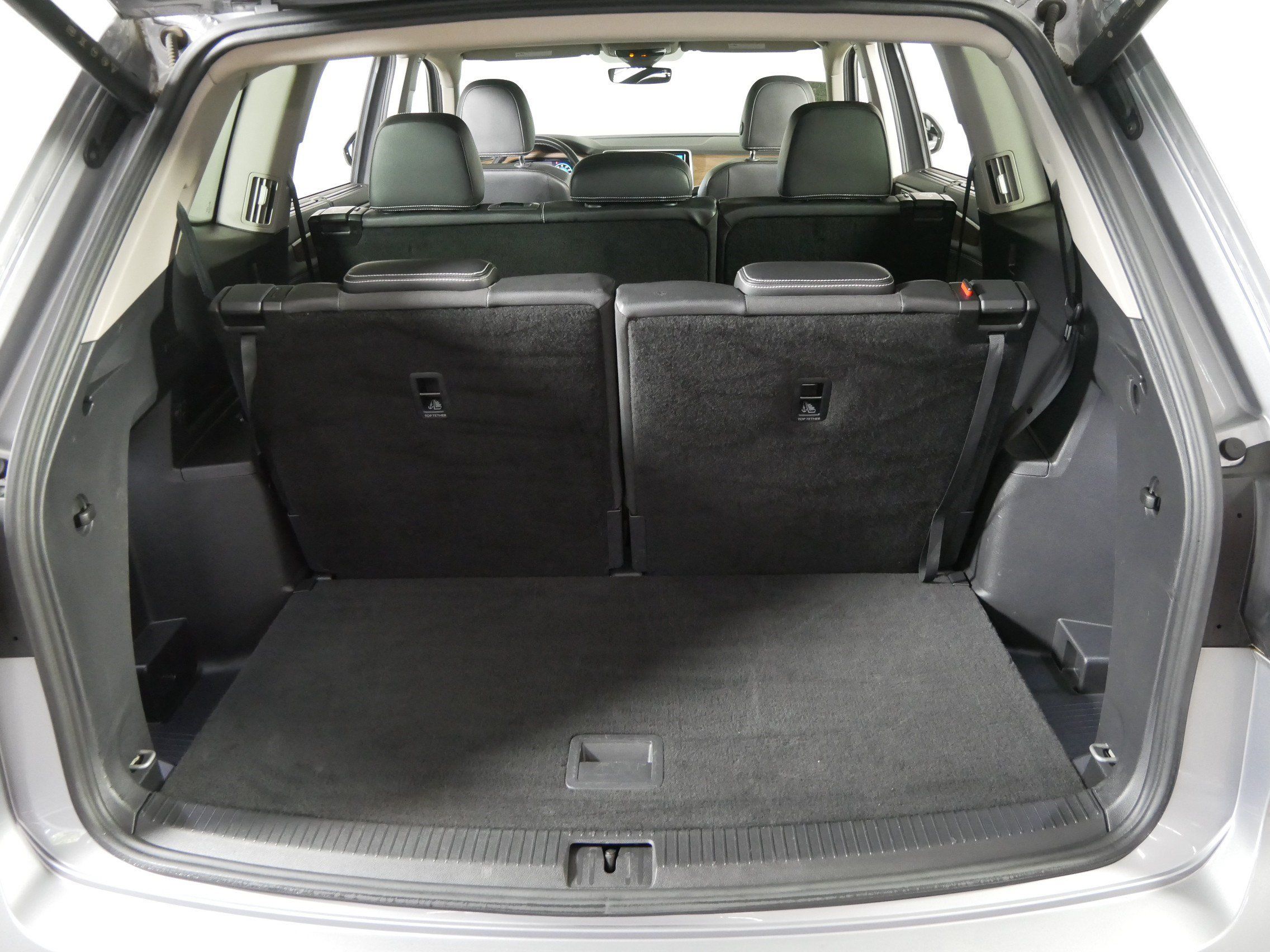 Used 2024 Volkswagen Atlas SE AWD/4WD image 18