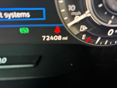 Used 2018 Volkswagen Tiguan SEL Premium image 16