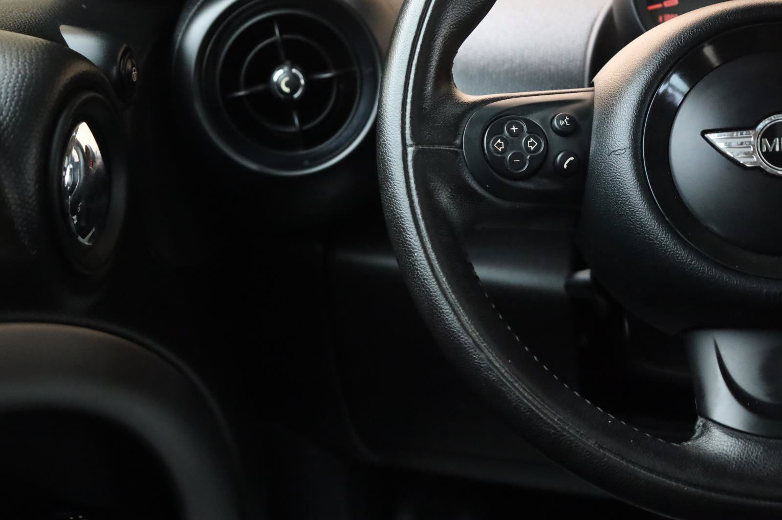 Used 2016 MINI Cooper Countryman FWD image 32