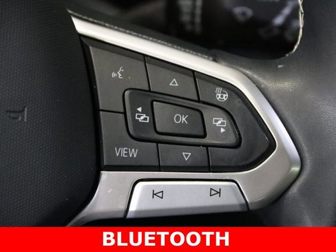 Used 2022 Volkswagen Taos SEL image 16