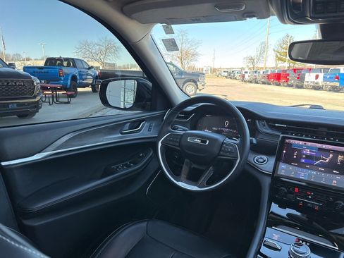 Used 2021 Jeep Grand Cherokee L Limited image 51