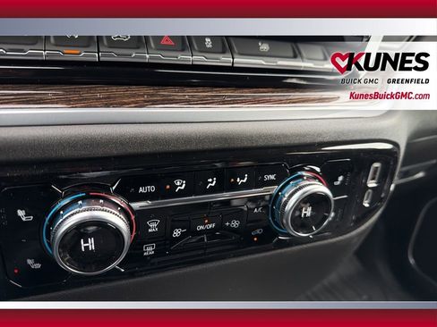 New 2026 GMC Sierra 1500 Elevation w/ Elevation Select Package AWD/4WD image 25