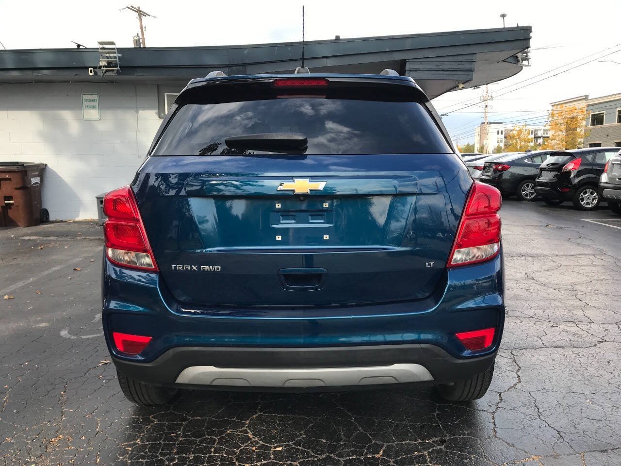 Used 2019 Chevrolet Trax LT w/ Sun & Sound Package AWD/4WD image 6