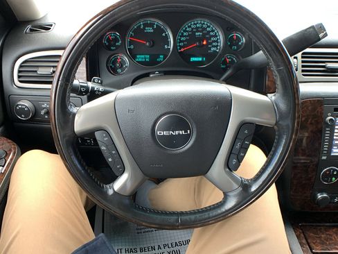 Used 2013 GMC Sierra 2500 Denali w/ Suspension Package, Off-Road image 18