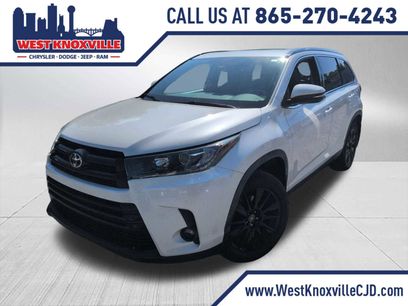 Used 2019 Toyota Highlander SE