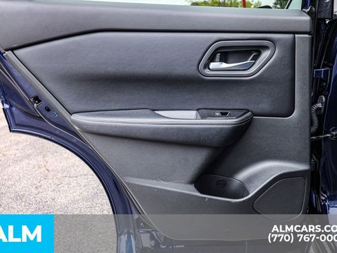 Used 2025 Nissan Rogue SV FWD image 52