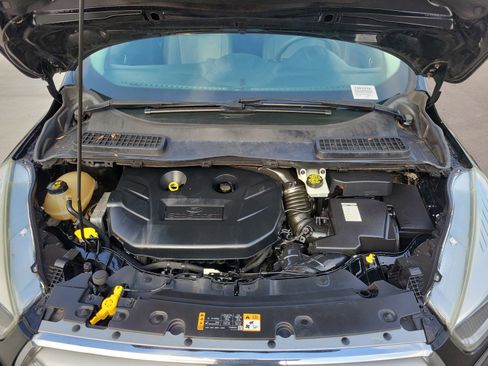 Used 2017 Ford Escape SE image 32