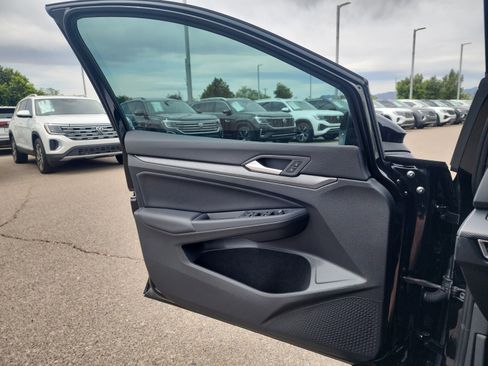 Certified 2025 Volkswagen GTI Autobahn image 13