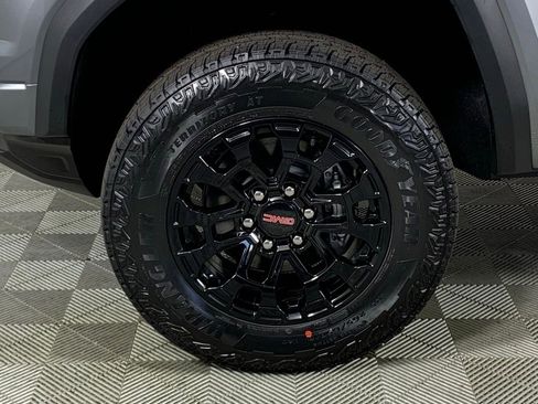 New 2026 GMC Canyon Elevation image 12