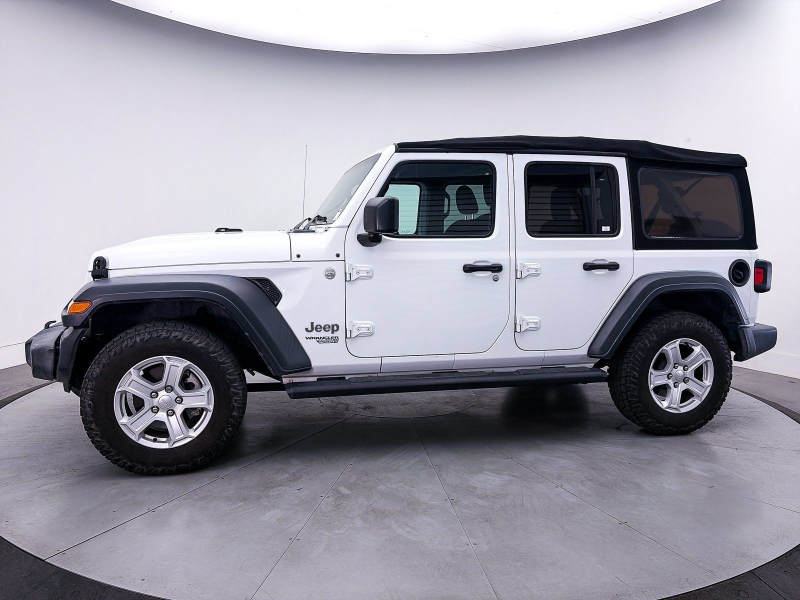 Used 2018 Jeep Wrangler Unlimited Sport S AWD/4WD image 34