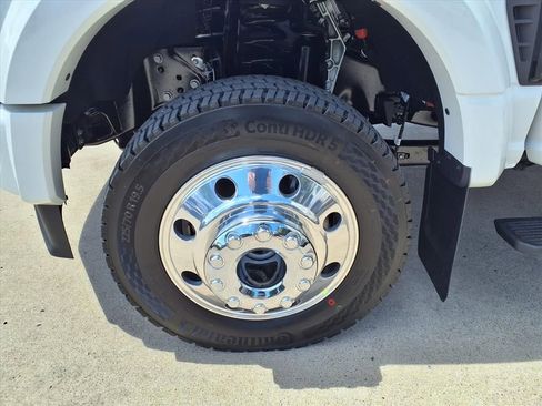 New 2026 Ford F450 Platinum image 24