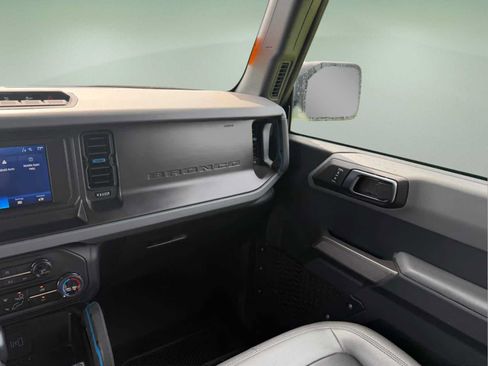 Used 2023 Ford Bronco Black Diamond AWD/4WD image 16