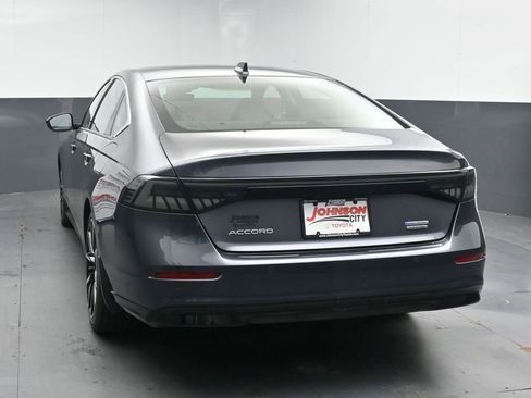 Used 2023 Honda Accord Touring image 6