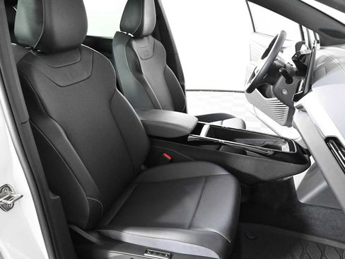 Certified 2023 Volkswagen ID.4 Pro S AWD/4WD image 14