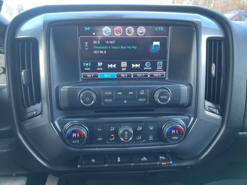 Used 2018 Chevrolet Silverado 1500 LT w/ All Star Edition image 27