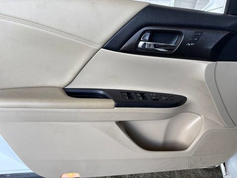 Used 2014 Honda Accord Touring image 10