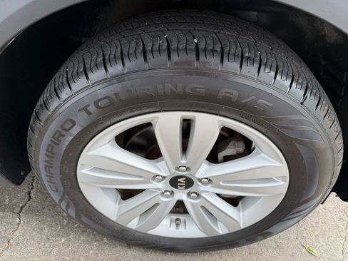 Used 2019 Kia Sportage LX AWD/4WD image 18