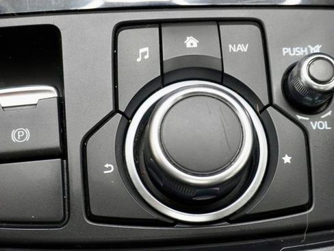 Used 2017 MAZDA MAZDA3 Grand Touring w/ Premium Equipment Package FWD image 22