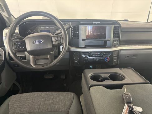 Used 2025 Ford F250 XLT image 23