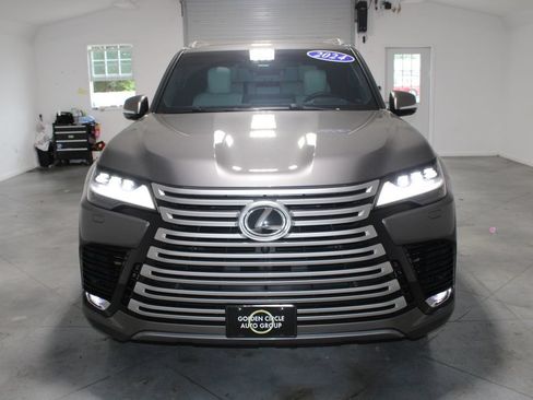 Used 2024 Lexus LX 600 4WD w/ Luxury Package image 57