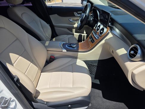 Used 2021 Mercedes-Benz C 300 Sedan w/ Premium Package image 9