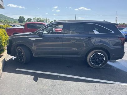 Used 2025 Kia Sorento S