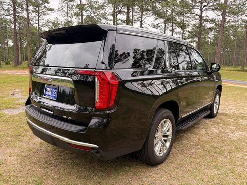Used 2023 GMC Yukon SLT AWD/4WD image 5