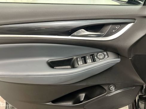Used 2023 Buick Enclave Essence FWD image 20