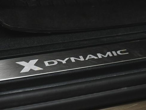 Used 2024 Land Rover Defender 130 X-Dynamic SE AWD/4WD image 15