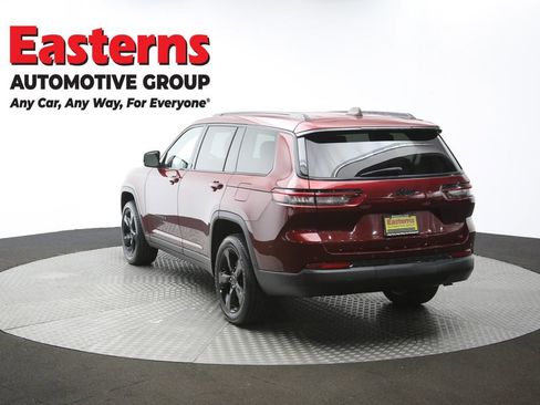 Used 2023 Jeep Grand Cherokee L Laredo image 65