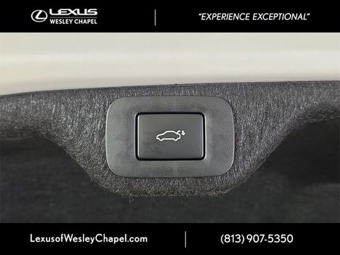New 2025 Lexus ES 350 w/ Premium Package image 9