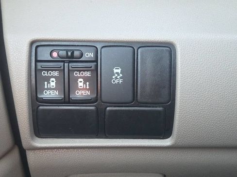 Used 2016 Honda Odyssey SE image 28