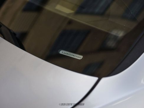 Used 2021 Bentley Bentayga AWD/4WD image 41