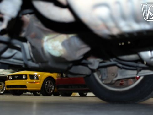 Used 2003 Lincoln Town Car Executive image 5