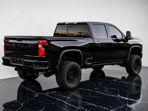 Used 2020 Chevrolet Silverado 2500 High Country w/ Technology Package AWD/4WD image 4