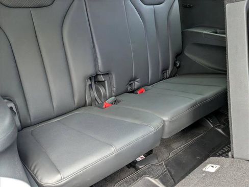 Used 2023 Hyundai Palisade SEL FWD image 21
