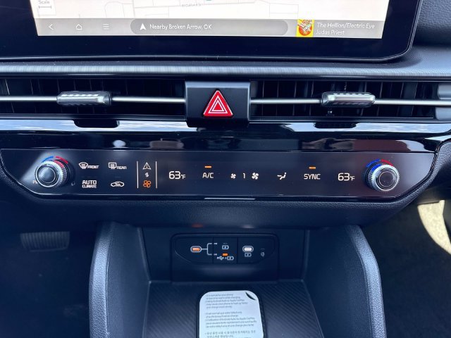 Certified 2026 Kia Sportage SX FWD image 21