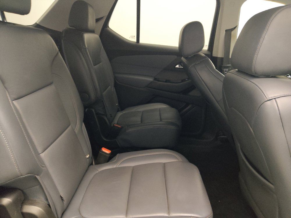Used 2020 Chevrolet Traverse LT w/ Driver Confidence II Package AWD/4WD image 19